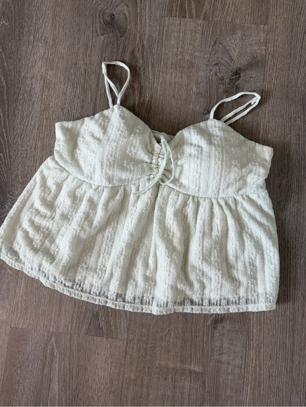 Flowy lace top w/ pads